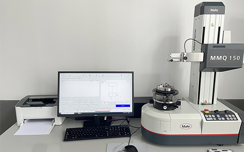 Tá an trealamh tástála uasghrádaithe go hiomlán le hallmhairiú ón nGearmáin